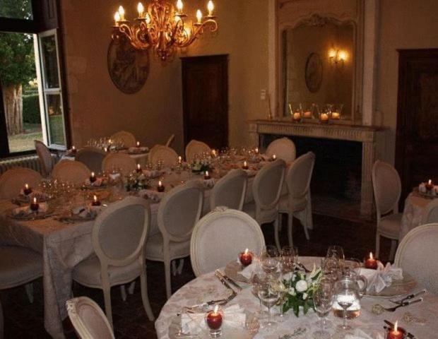 Chateau De Charge Hotel Tours Esterno foto