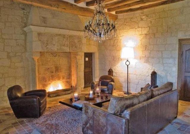 Chateau De Charge Hotel Tours Esterno foto