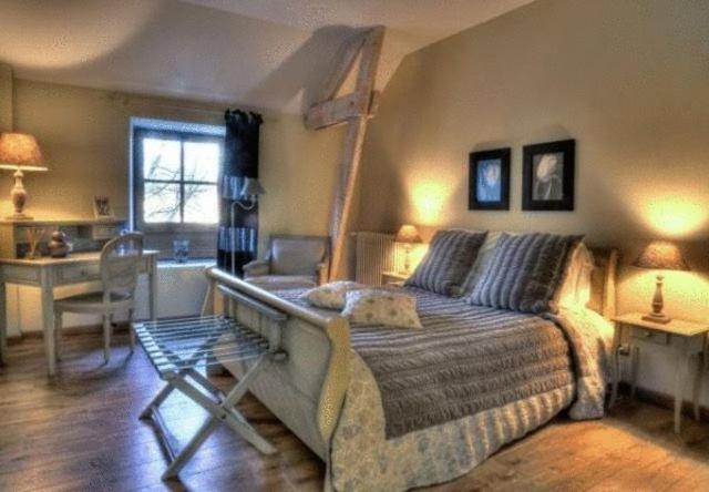 Chateau De Charge Hotel Tours Esterno foto